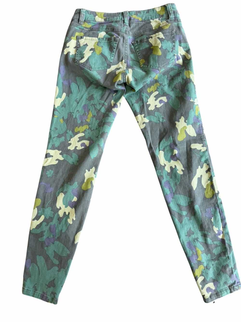 CAbi Camo Skinny Ankle Pants Women’s Size 0 Zip Ankle Stretch Crop Pants - Picture 2 of 11